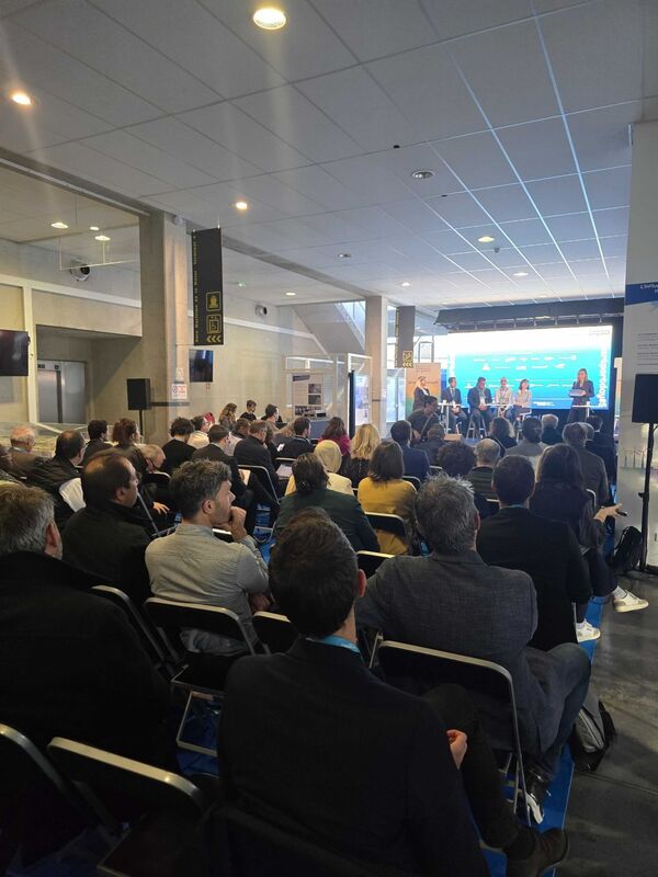 Smart Port Day #5 — DMSLOG.ai Presents RiverIA in Marseille